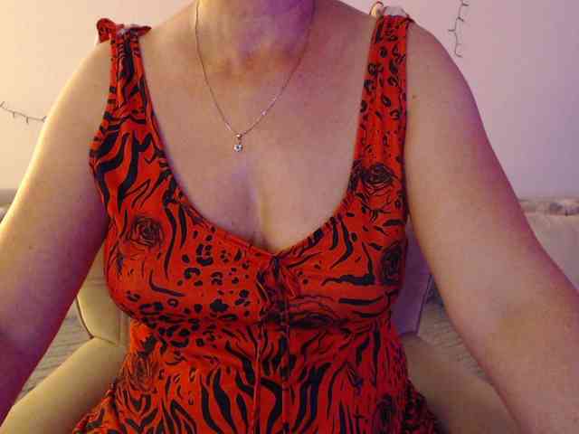 goodSnowQueen webcam