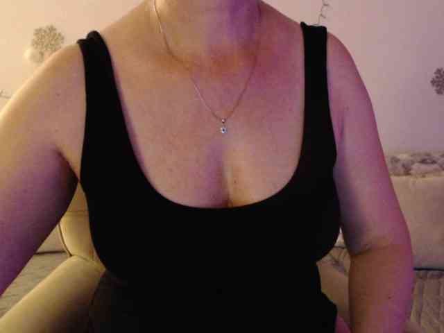 goodSnowQueen webcam