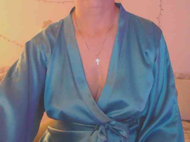 goodSnowQueen webcam