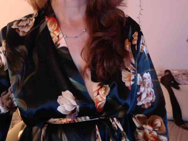 goodSnowQueen webcam
