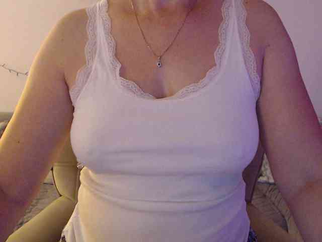 goodSnowQueen webcam