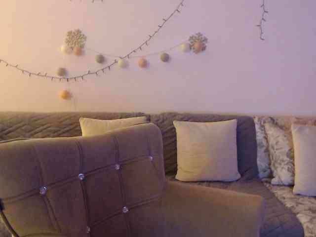 goodSnowQueen webcam