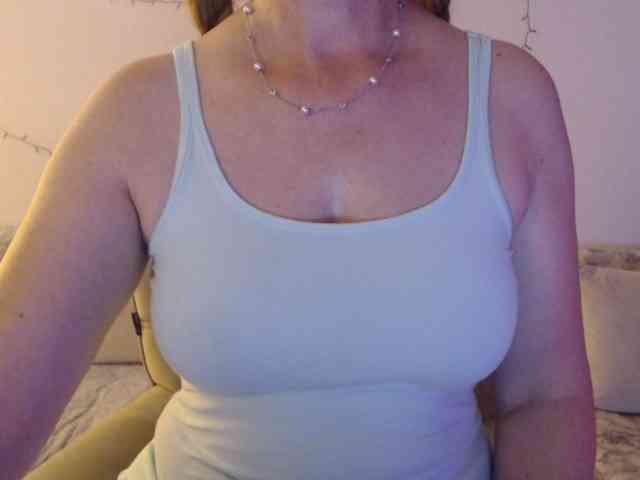 goodSnowQueen webcam