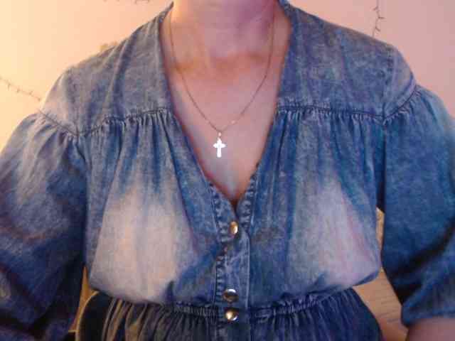 goodSnowQueen webcam