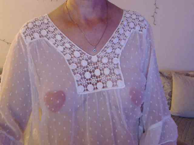 goodSnowQueen webcam