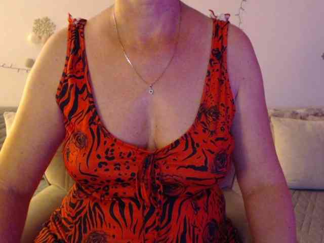 goodSnowQueen webcam