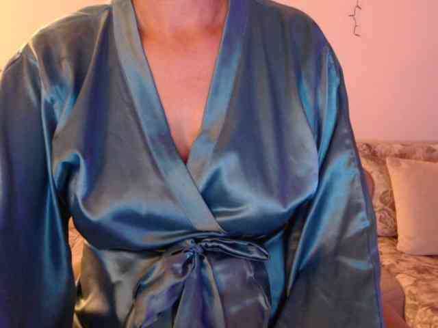 goodSnowQueen webcam