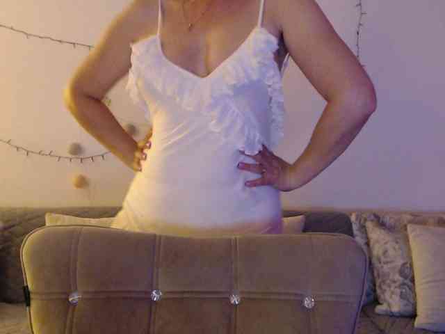 goodSnowQueen webcam