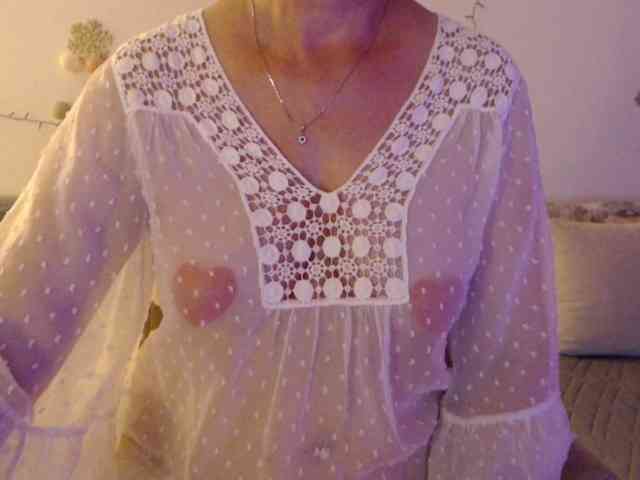 goodSnowQueen webcam