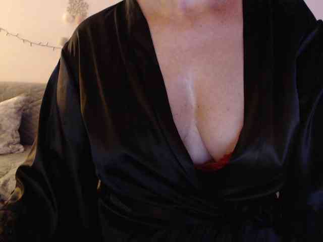 goodSnowQueen webcam
