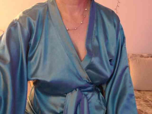 goodSnowQueen webcam