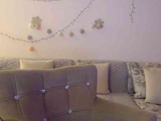 goodSnowQueen webcam