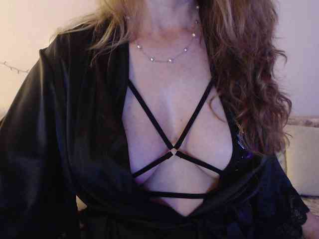 goodSnowQueen webcam