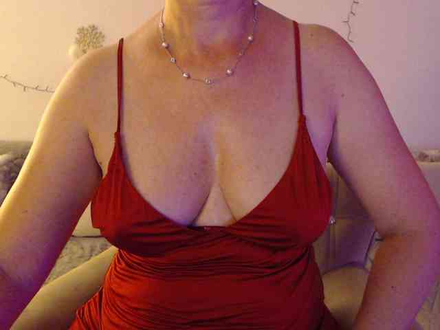 goodSnowQueen webcam