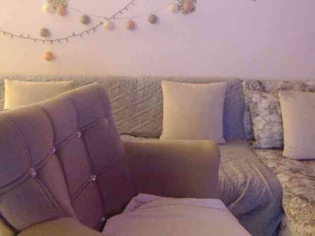 goodSnowQueen webcam