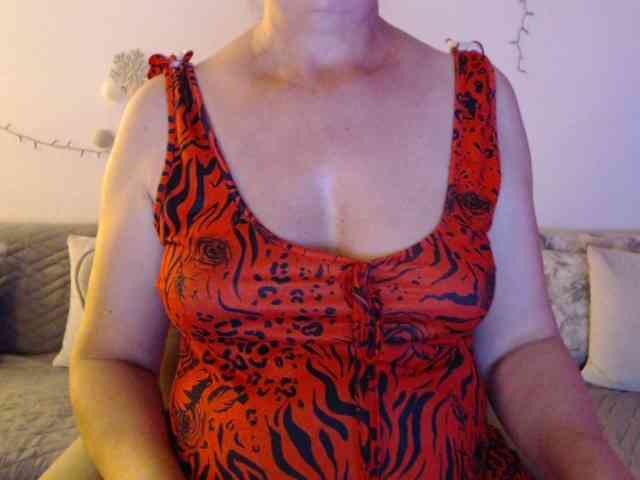 goodSnowQueen webcam