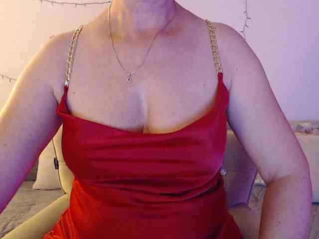 goodSnowQueen webcam