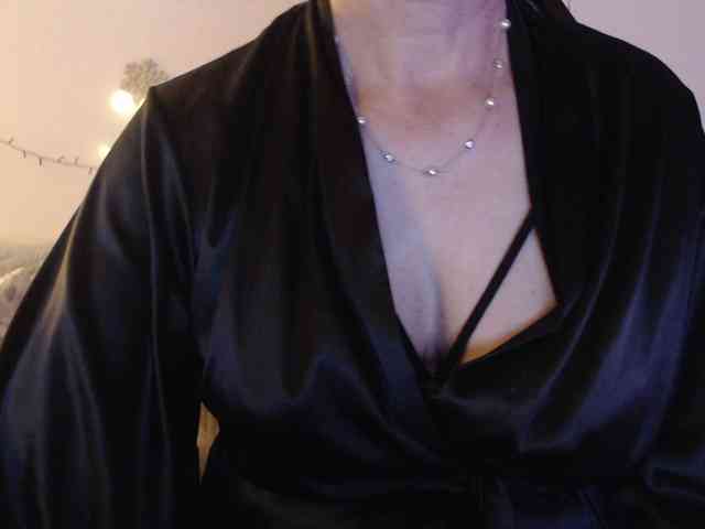 goodSnowQueen webcam