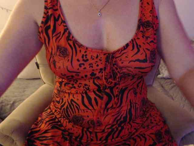 goodSnowQueen webcam