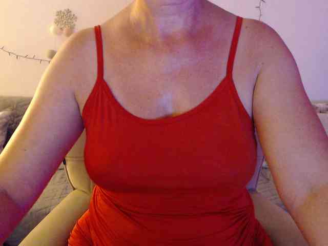 goodSnowQueen webcam
