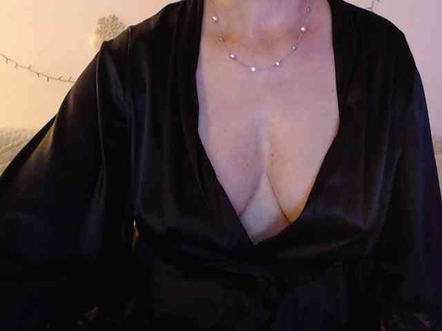 goodSnowQueen webcam
