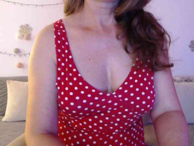 goodSnowQueen webcam