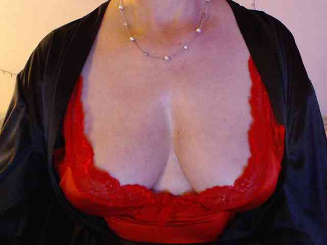 goodSnowQueen webcam