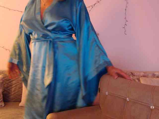 goodSnowQueen goodSnowQueen