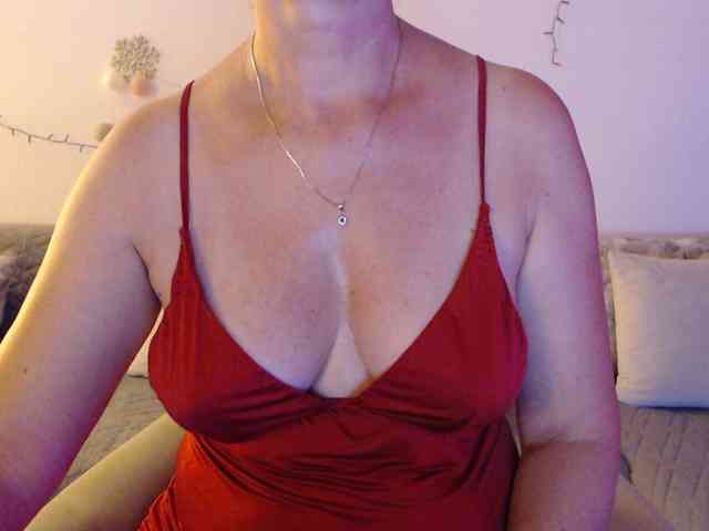 goodSnowQueen webcam