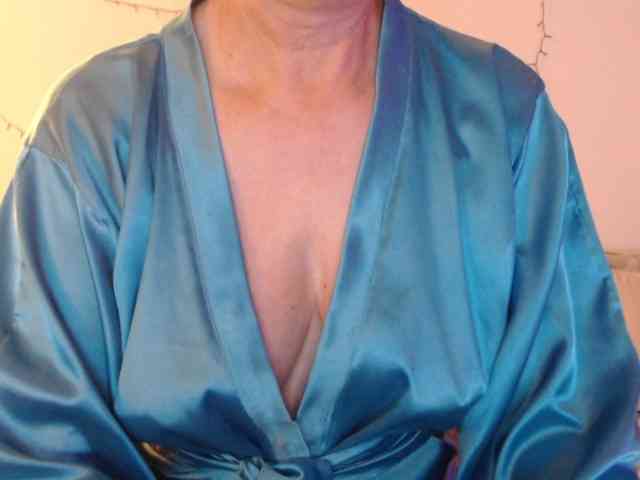 goodSnowQueen webcam