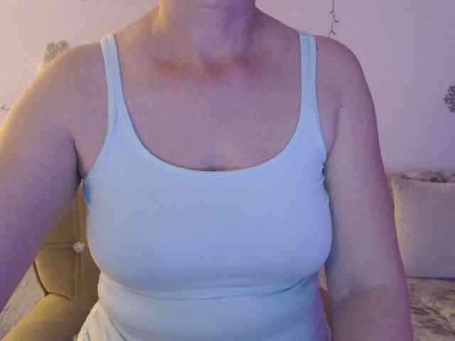 goodSnowQueen webcam