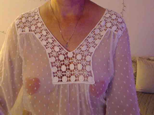 goodSnowQueen webcam