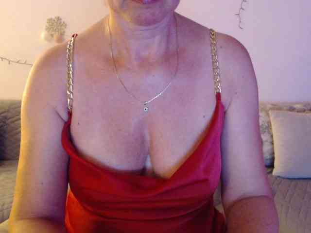 goodSnowQueen webcam