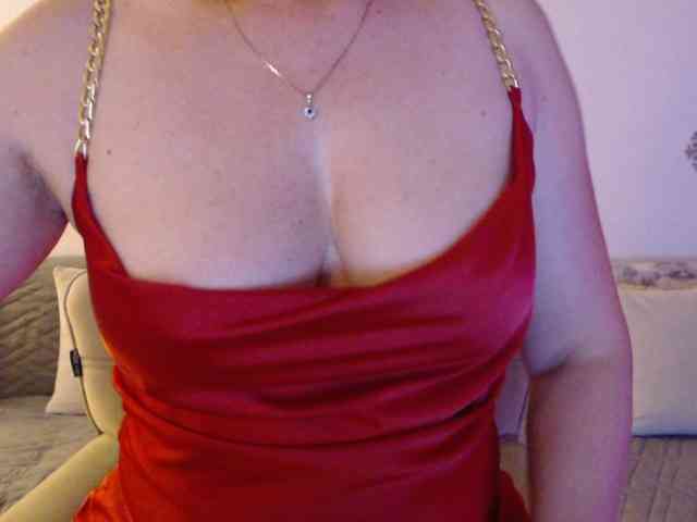 goodSnowQueen webcam