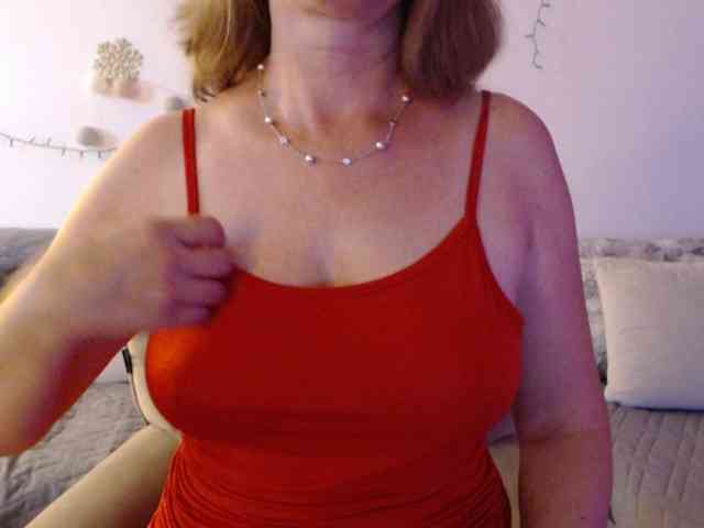 goodSnowQueen webcam