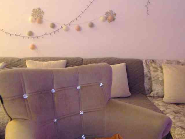 goodSnowQueen webcam