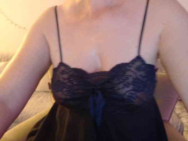 goodSnowQueen webcam