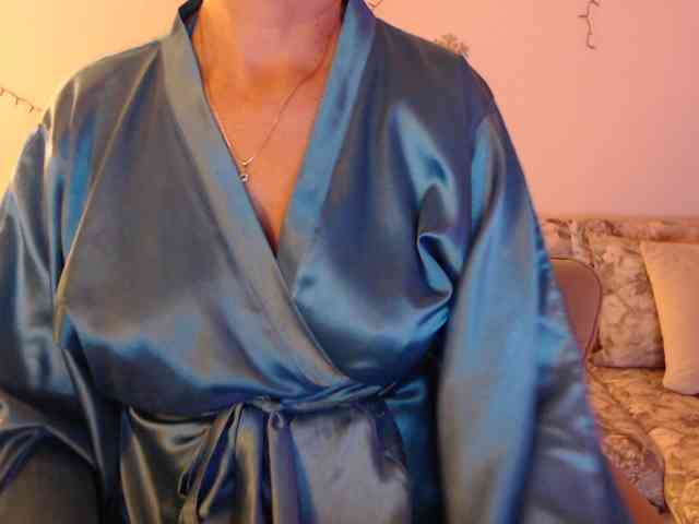 goodSnowQueen goodSnowQueen