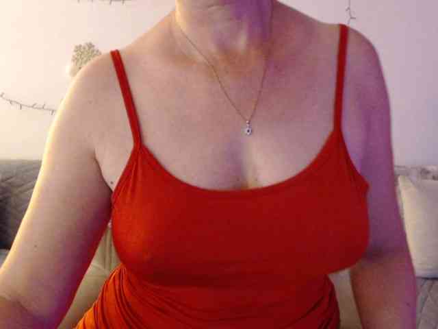 goodSnowQueen webcam