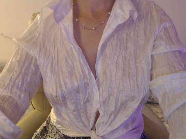 goodSnowQueen webcam
