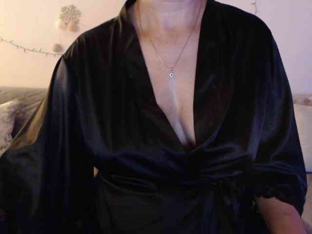 goodSnowQueen webcam