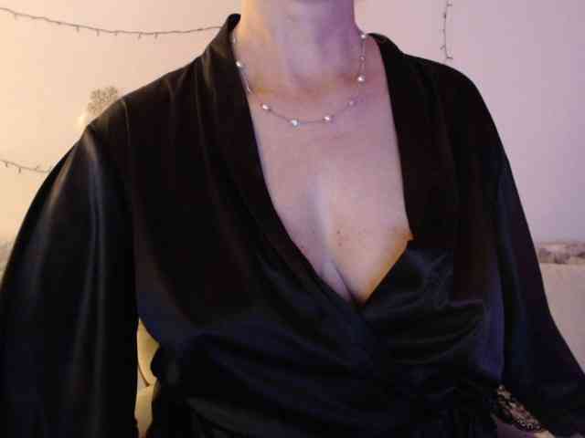 goodSnowQueen webcam
