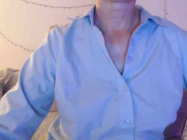 goodSnowQueen webcam