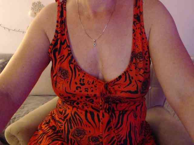 goodSnowQueen webcam