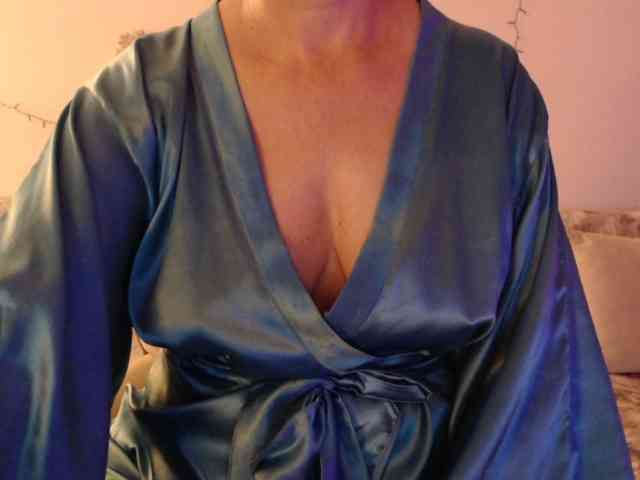 goodSnowQueen webcam