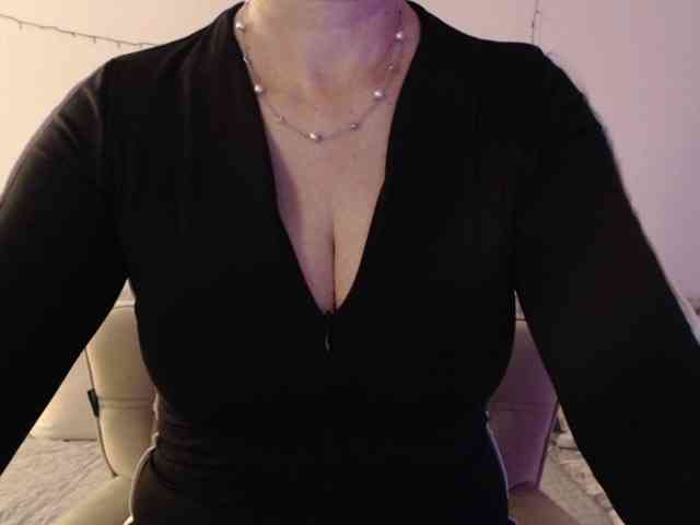 goodSnowQueen webcam