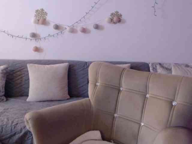 goodSnowQueen webcam