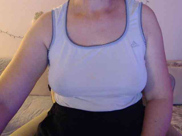 goodSnowQueen webcam