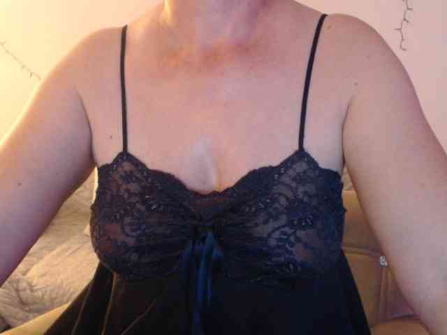 goodSnowQueen webcam