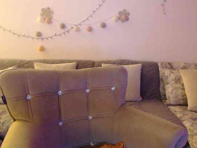 goodsnowqueen's live room